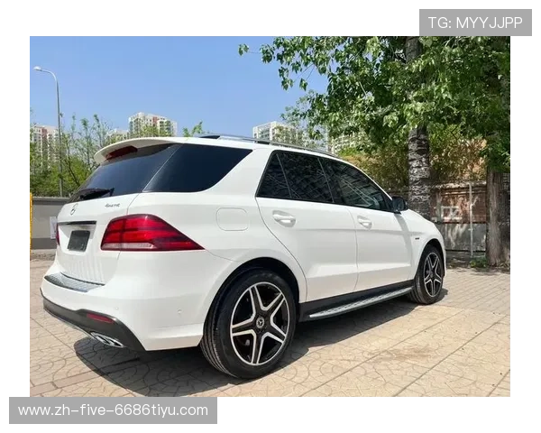 17款奔驰GLE43AMG现车配置详情油耗多少最低价格